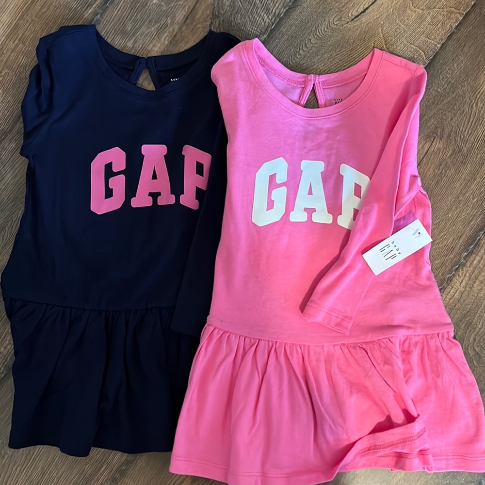 2 Gap NWT 18/24 month dresses